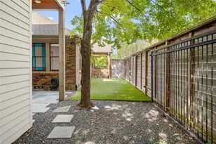 768 E 16th St, Houston, TX 77008 - Photo 3