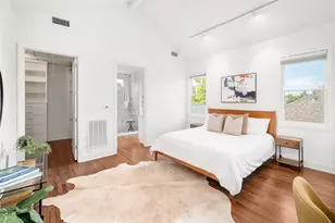 768 E 16th St, Houston, TX 77008 - Photo 35