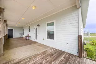 4304 Bolivar Cir, Port Bolivar, TX 77650 - Photo 3