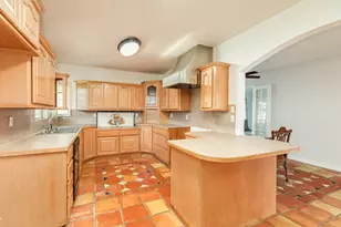 935 Magnolia St, Lake Jackson, TX 77566 - Photo 5