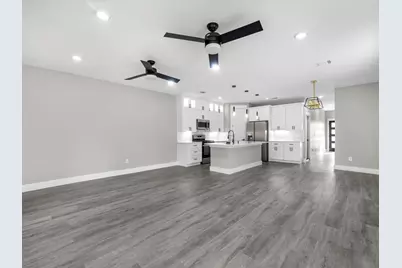 8013 Moon Beam Street #A/B, Houston, TX 77088 - Photo 17