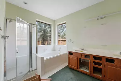 50 E Trillium Circle, The Woodlands, TX 77381 - Photo 19