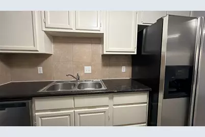 9461 Pagewood Lane, Houston, TX 77063 - Photo 13