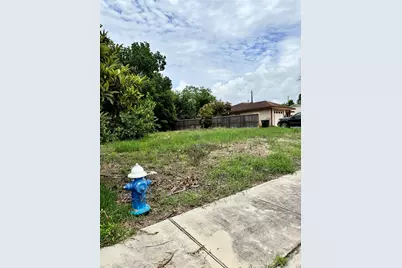 5923 Southford Street, Houston, TX 77033 - Photo 3