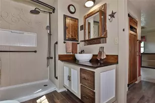 56 Leeder Ct, Lake Jackson, TX 77566 - Photo 27