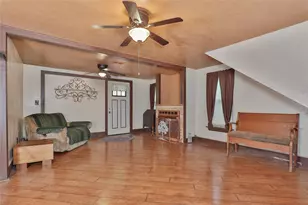 56 Leeder Ct, Lake Jackson, TX 77566 - Photo 9