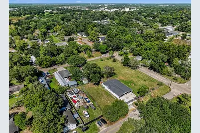 1814 W Blum Street, Alvin, TX 77511 - Photo 7