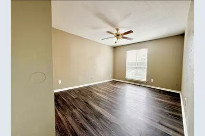 9350 Country Creek Drive #31, Houston, TX 77036 - Photo 3