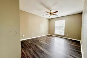 9350 Country Creek Dr, Houston, TX 77036 - Photo 3