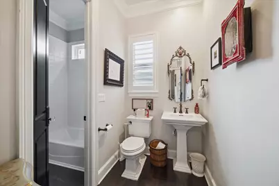 205 W 24th Street, Houston, TX 77008 - Photo 5