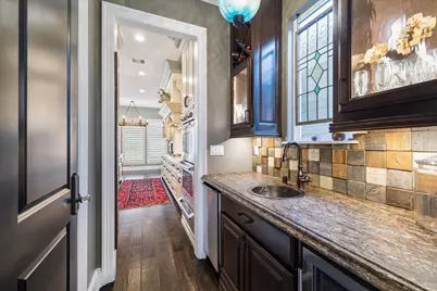 205 W 24th Street, Houston, TX 77008 - Photo 11