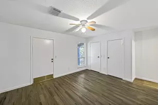 32B E Rivercrest Dr, Houston, TX 77042 - Photo 21