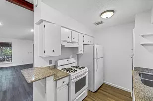 32B E Rivercrest Dr, Houston, TX 77042 - Photo 13