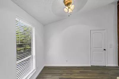 32B E Rivercrest Drive, Houston, TX 77042 - Photo 11