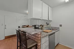 1849 Marshall St, Houston, TX 77098 - Photo 9