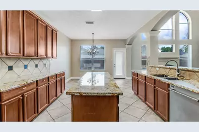 11405 Starlight Bay Street, Pearland, TX 77584 - Photo 9