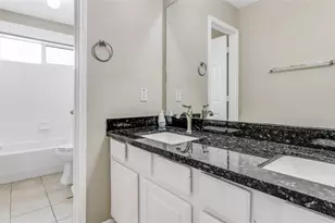 11405 Starlight Bay St, Pearland, TX 77584 - Photo 35