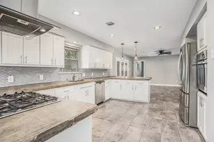 2902 Helberg Rd, Houston, TX 77092 - Photo 23