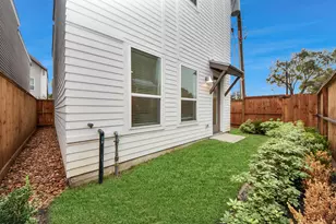 7504 Carver Rd, Houston, TX 77088 - Photo 43