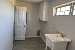 6713 Windhaven, Liverpool, TX 77577 - Photo 19