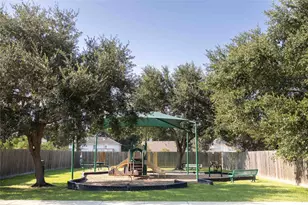 4111 Boulder Dr, Pearland, TX 77584 - Photo 5