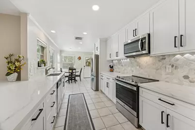 10902 Mullins Drive, Houston, TX 77096 - Photo 3