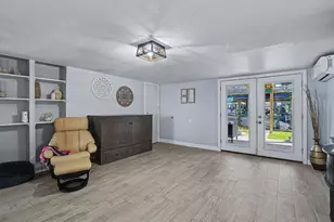 19 Dolphin St, Bayou Vista, TX 77563 - Photo 23