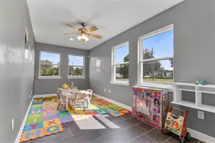 902 Waco St, Dayton, TX 77535 - Photo 27
