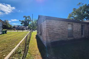 1024 North Ln, Houston, TX 77088 - Photo 45