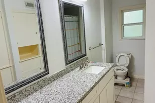 5617 SW Flack Dr, Houston, TX 77081 - Photo 11