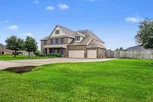 4634 Red Fox Cir, Baytown, TX 77523 - Photo 3