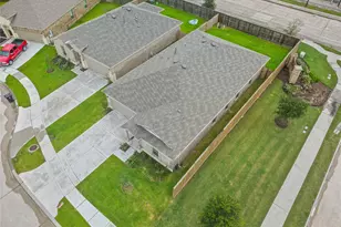 3111 Freiberger Ln, Alvin, TX 77511 - Photo 7