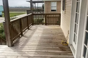 16712 Fletcher Christian Rd, Jamaica Beach, TX 77554 - Photo 3