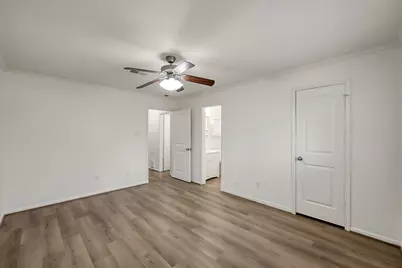 212 Oxford Drive, Conroe, TX 77303 - Photo 15