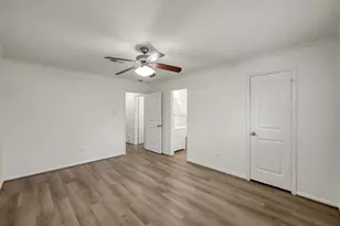 212 Oxford Dr, Conroe, TX 77303 - Photo 15