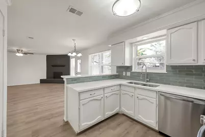 212 Oxford Drive, Conroe, TX 77303 - Photo 13