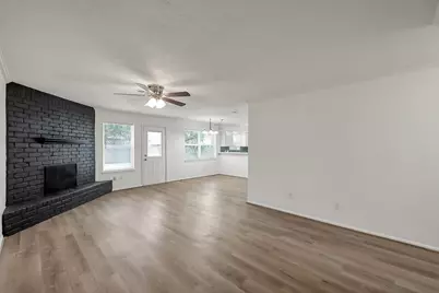 212 Oxford Drive, Conroe, TX 77303 - Photo 5