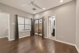 204 Marshall St, Houston, TX 77006 - Photo 17