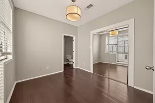 204 Marshall St, Houston, TX 77006 - Photo 27