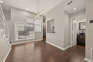 204 Marshall St, Houston, TX 77006 - Photo 11