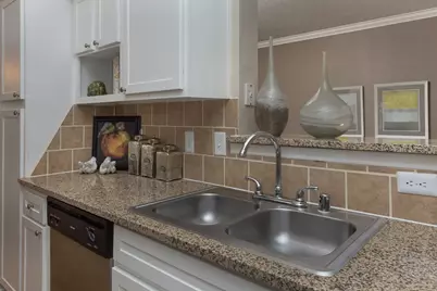 10440 Deerwood #02-0215, Houston, TX 77042 - Photo 5