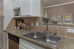 10440 Deerwood, Houston, TX 77042 - Photo 5