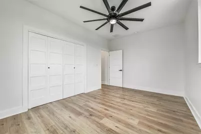 9208 W Bay Road, Galveston, TX 77554 - Photo 33