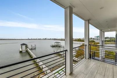 9208 W Bay Road, Galveston, TX 77554 - Photo 47