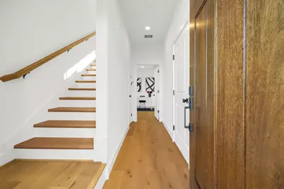 2810 Mills Street, Houston, TX 77026 - Photo 3