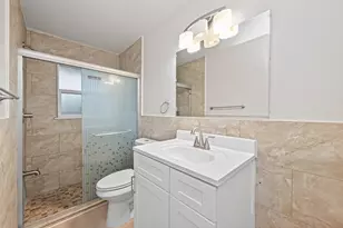 1341 Conrad Sauer Dr, Houston, TX 77043 - Photo 17