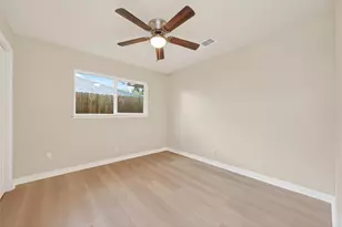 1341 Conrad Sauer Dr, Houston, TX 77043 - Photo 15