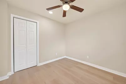 1341 Conrad Sauer Drive, Houston, TX 77043 - Photo 13