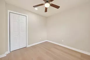 1341 Conrad Sauer Dr, Houston, TX 77043 - Photo 13