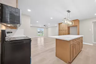 1341 Conrad Sauer Dr, Houston, TX 77043 - Photo 9